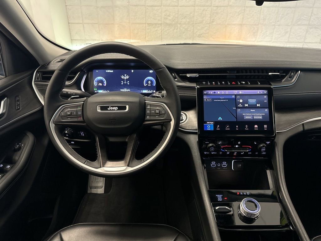 Used 2023 Jeep Grand Cherokee Limited w/ Trailer Tow Prep Group (B) image 5