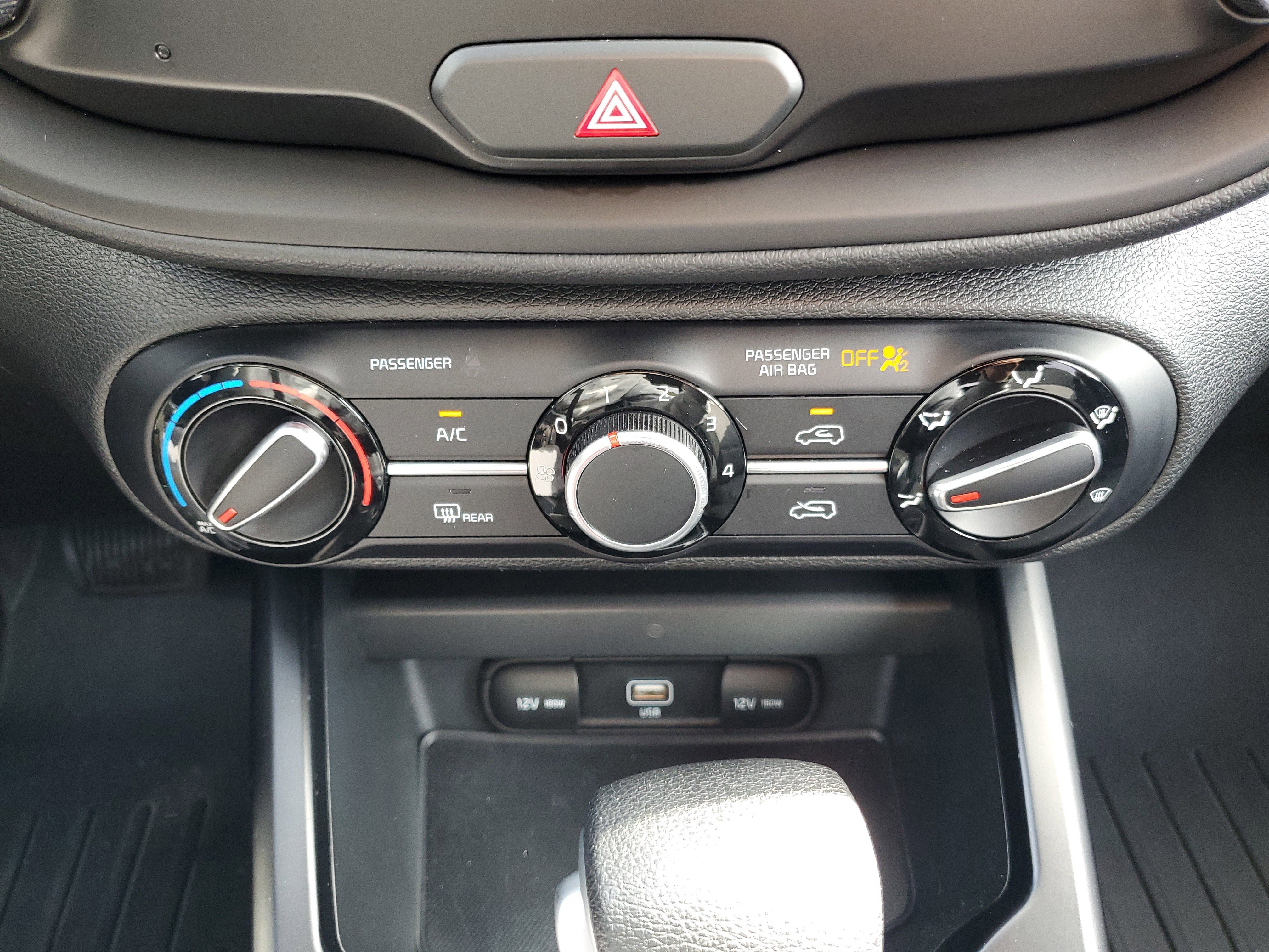 Certified 2022 Kia Soul LX image 31