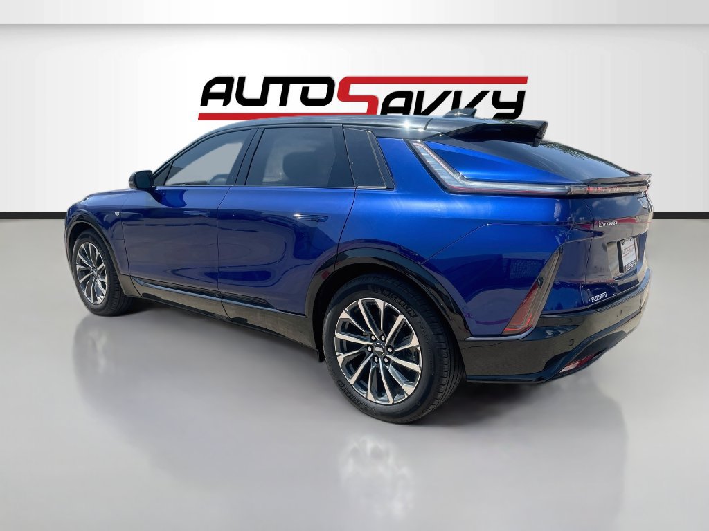 Used 2025 Cadillac Lyriq Sport AWD/4WD image 5