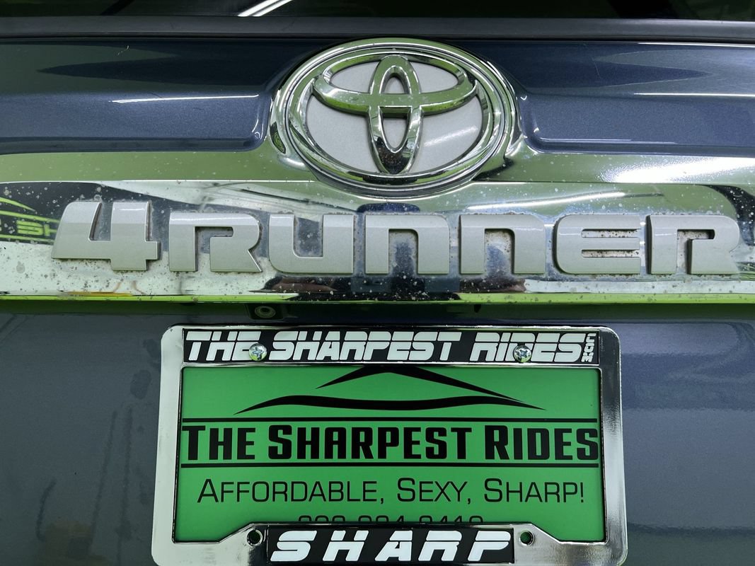 Used 2010 Toyota 4Runner Limited AWD/4WD image 11