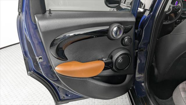 Used 2017 MINI Cooper S FWD image 16