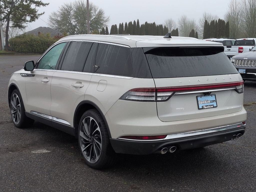 Used 2023 Lincoln Aviator Reserve w/ Equipment Group 201A image 3
