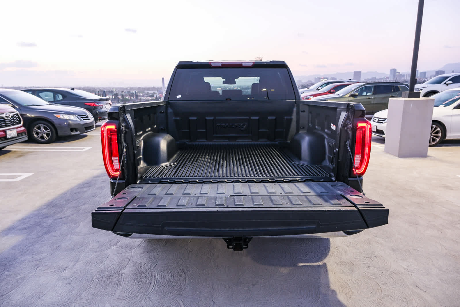Used 2025 GMC Sierra 1500 SLT RWD image 27