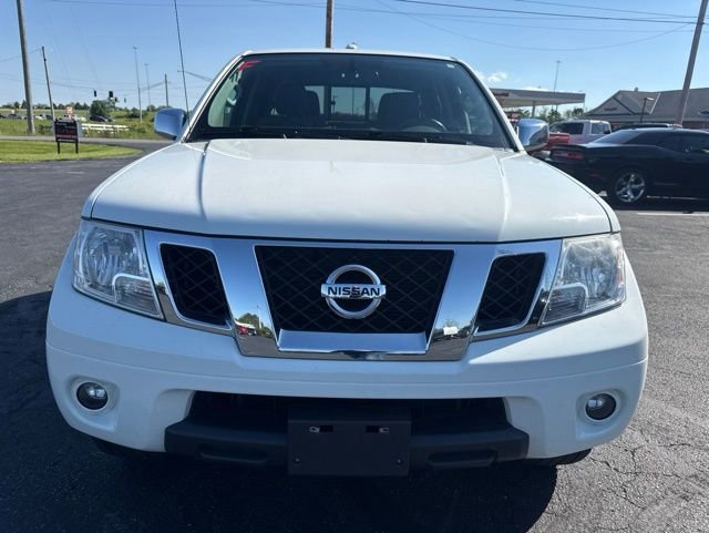 Used 2017 Nissan Frontier SV w/ SV Value Truck Package AWD/4WD image 7
