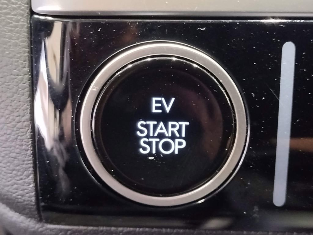 Used 2025 Hyundai Ioniq 6 SE image 32