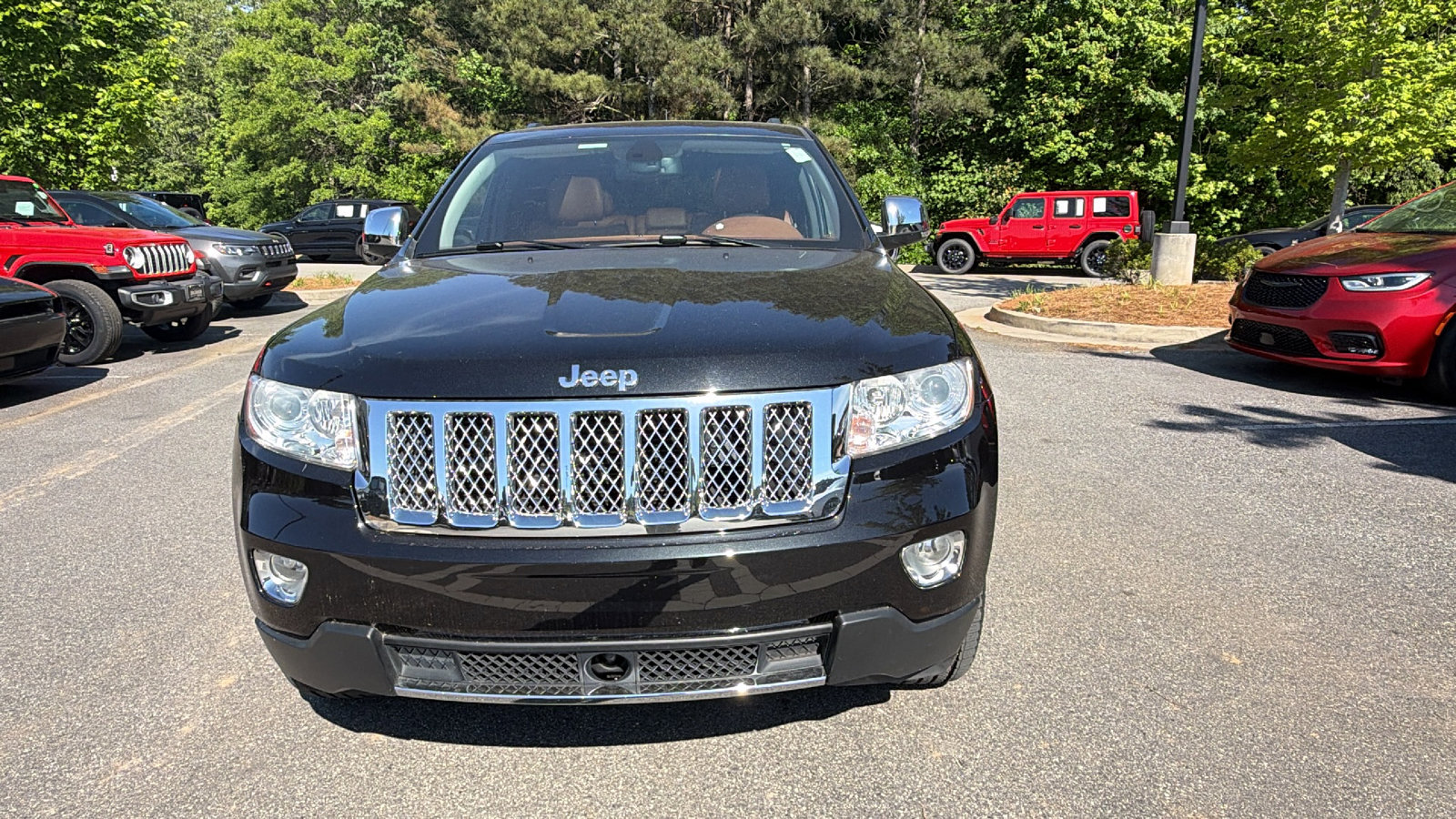 Used 2012 Jeep Grand Cherokee Overland Summit AWD/4WD image 3