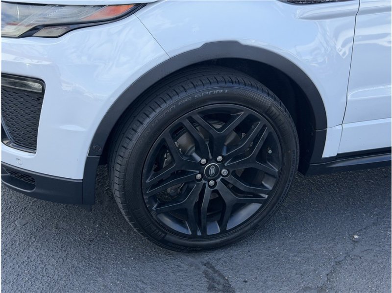 Used 2017 Land Rover Range Rover Evoque HSE Dynamic AWD/4WD image 12