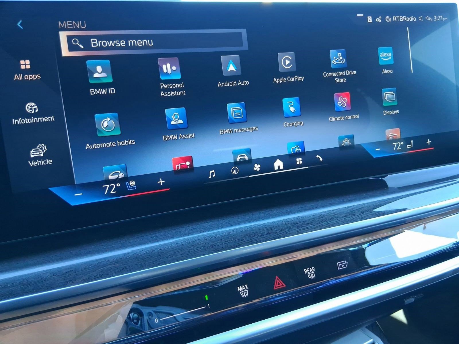 New 2026 BMW 750e xDrive w/ Premium Package AWD/4WD image 23