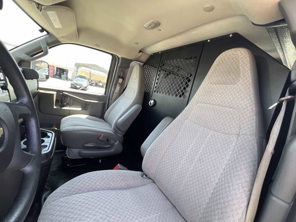 Used 2018 Chevrolet Express 2500 w/ Driver Convenience Package RWD image 14