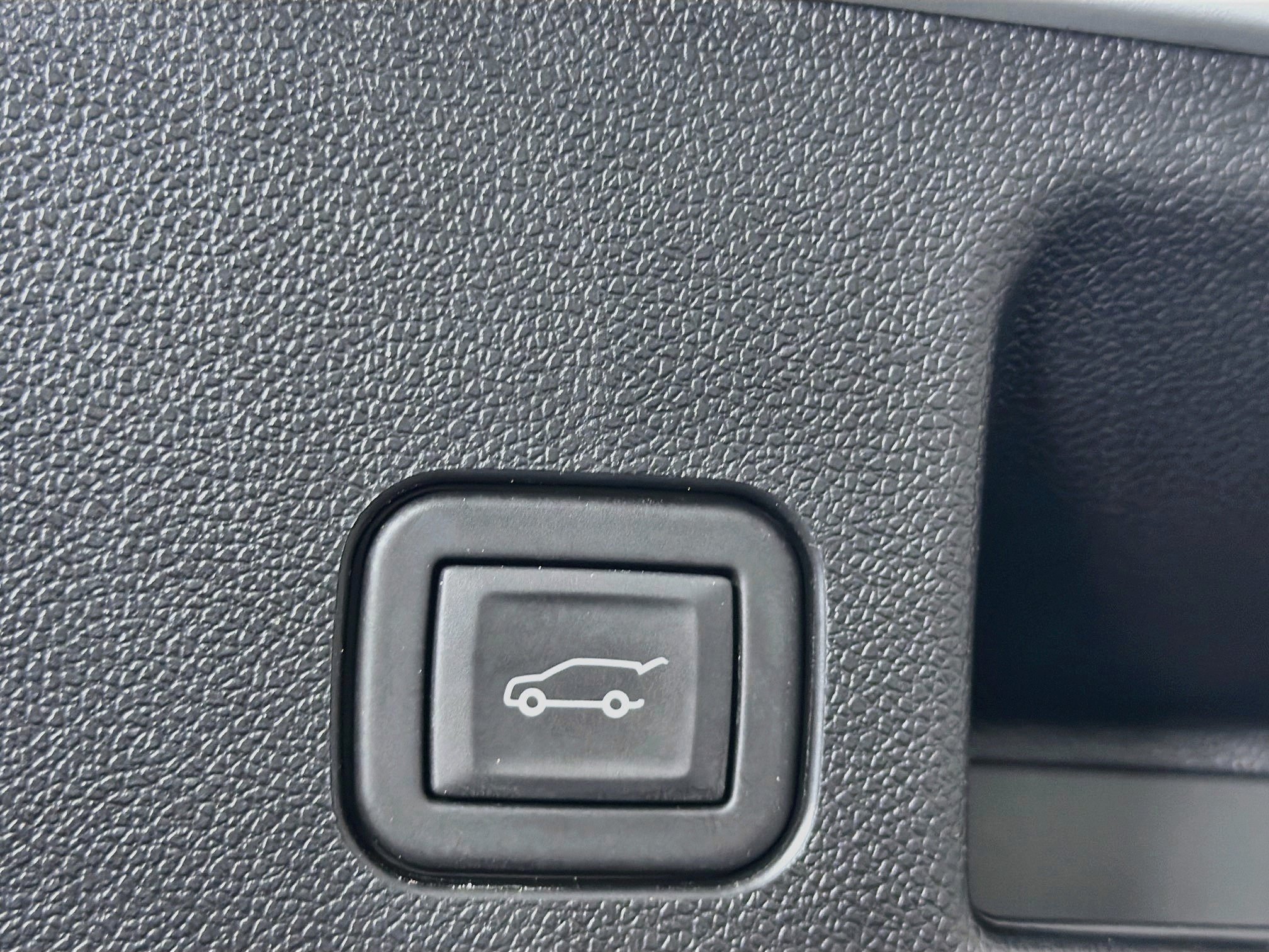 Used 2024 Chevrolet Equinox EV LT FWD image 29