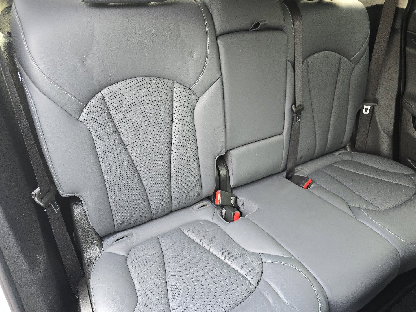 Used 2019 Buick Envision Essence image 18