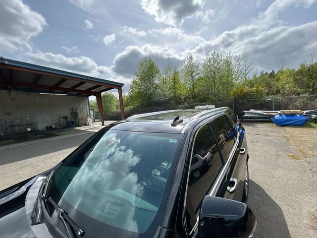 Used 2021 Cadillac Escalade Premium Luxury w/ Driver Assist Tech Package AWD/4WD image 20