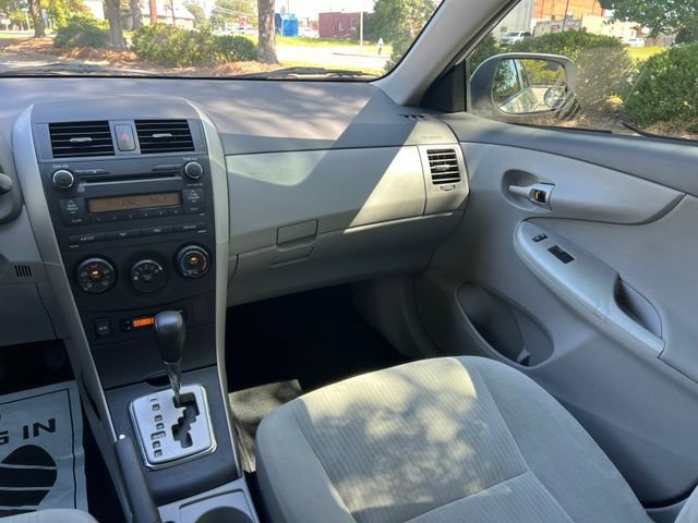 Used 2010 Toyota Corolla LE w/ All Weather Guard Pkg FWD image 26