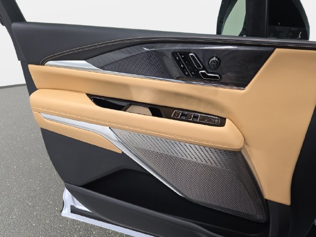 New 2026 Cadillac Escalade IQL Sport 2 w/ LPO, Floor Liner Package AWD/4WD image 24