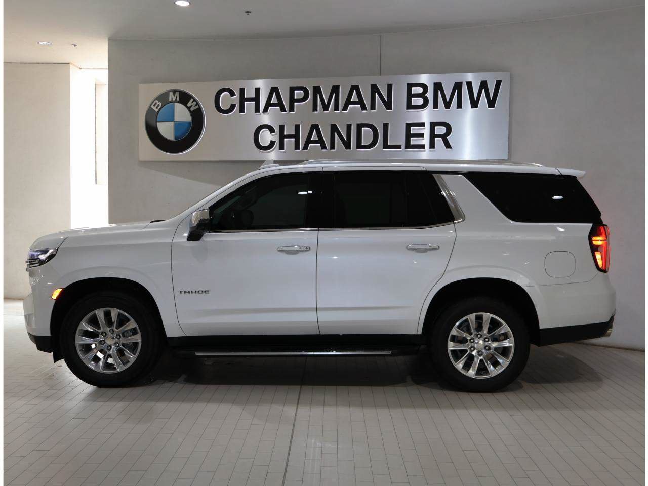 Used 2021 Chevrolet Tahoe Premier w/ Premium Package AWD/4WD image 3