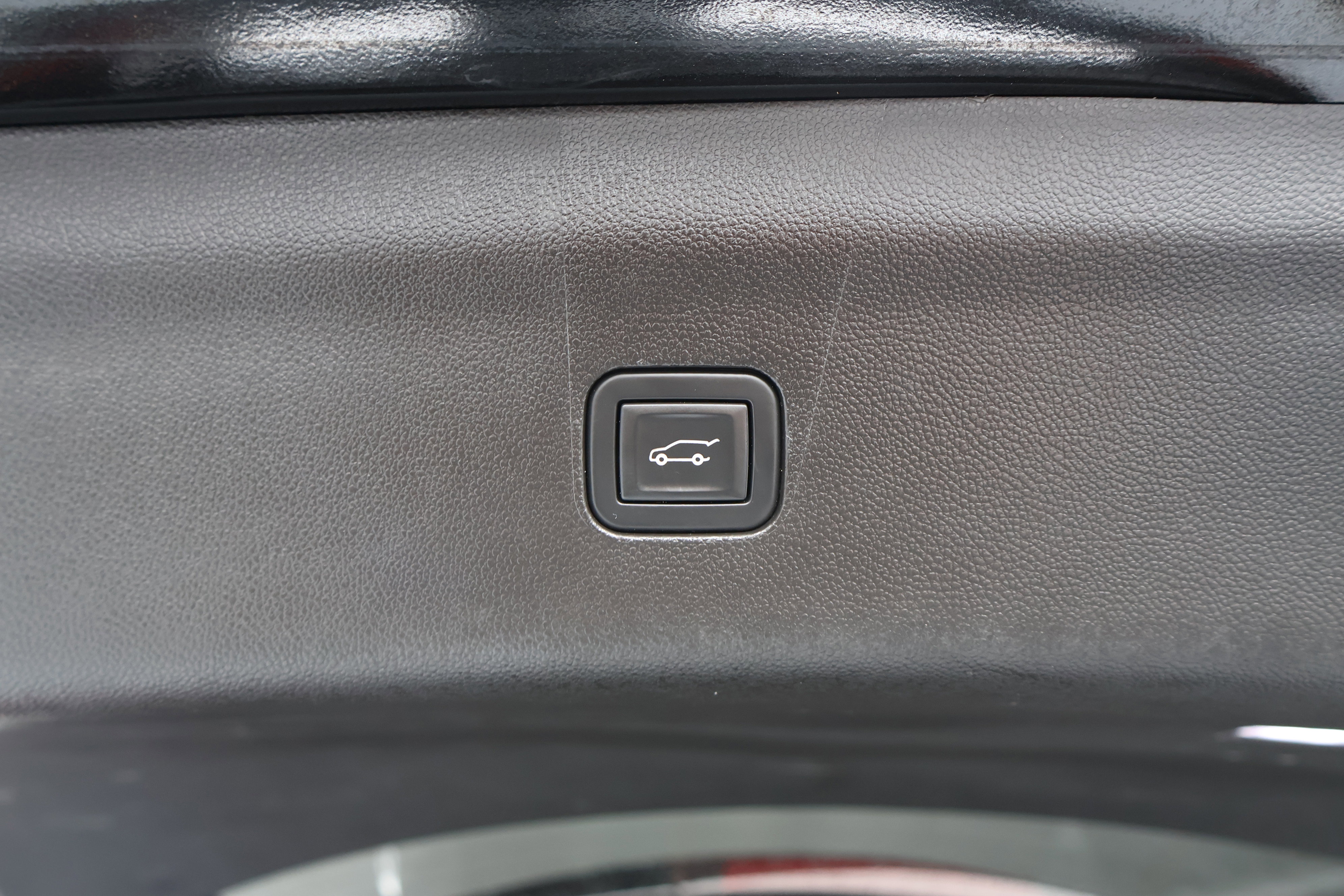 Used 2021 Buick Enclave Avenir w/ Avenir Technology Package image 25