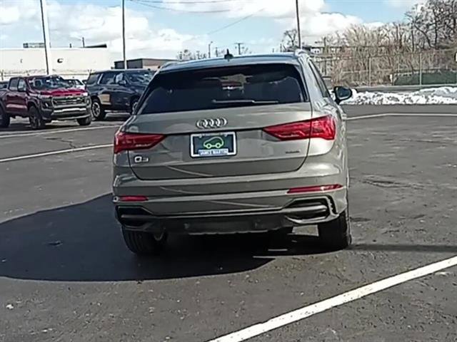 Used 2023 Audi Q3 2.0T Premium image 7