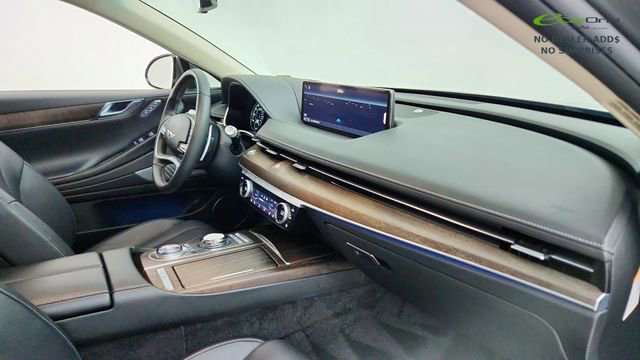 Used 2024 Genesis G80 image 21