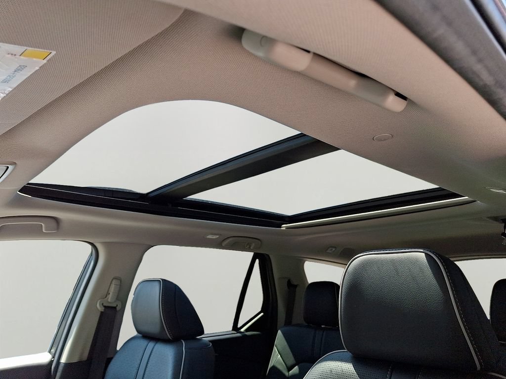 Used 2025 Honda Pilot Elite image 18