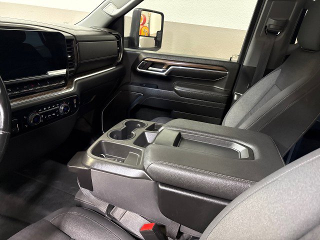 Used 2024 Chevrolet Silverado 2500 LT image 21