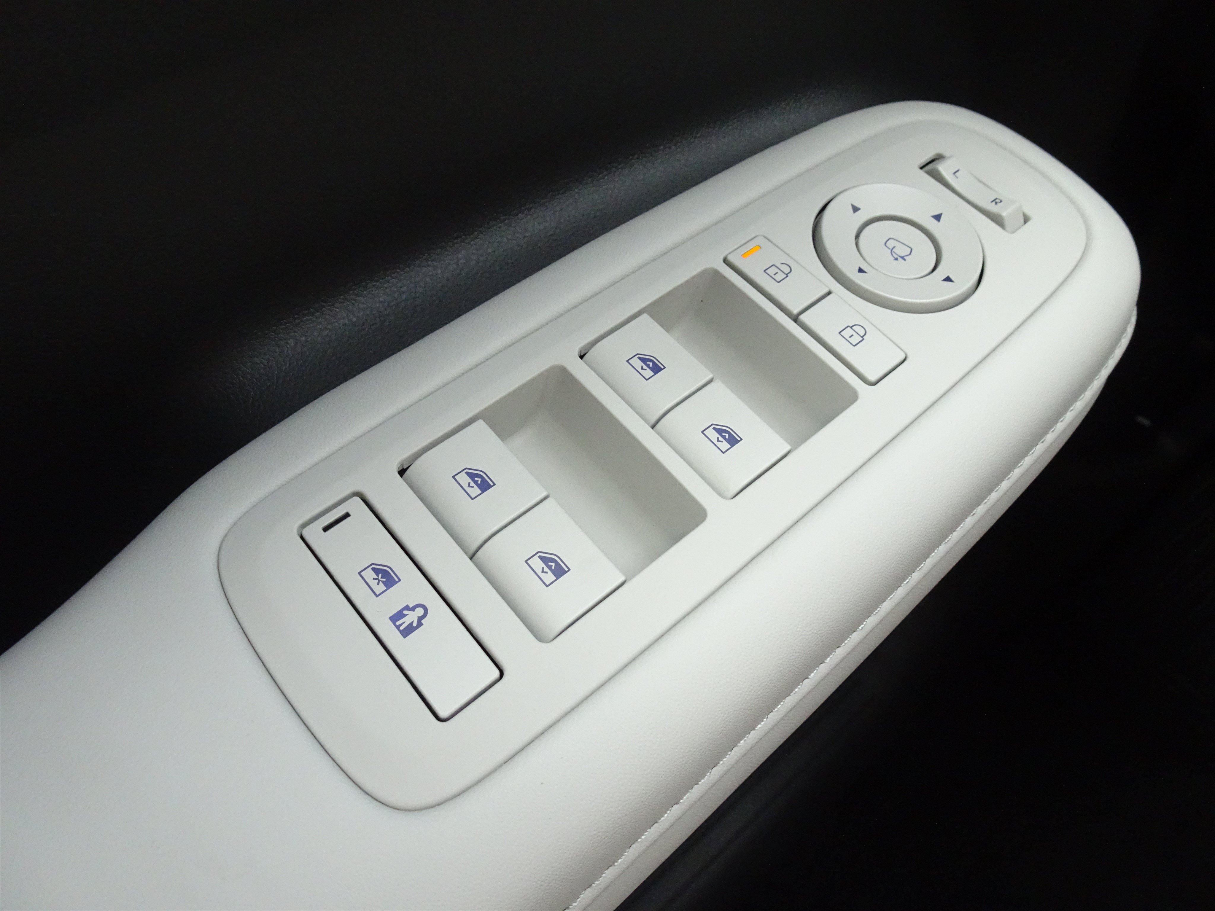 New 2026 Hyundai Santa Fe Calligraphy AWD/4WD image 17