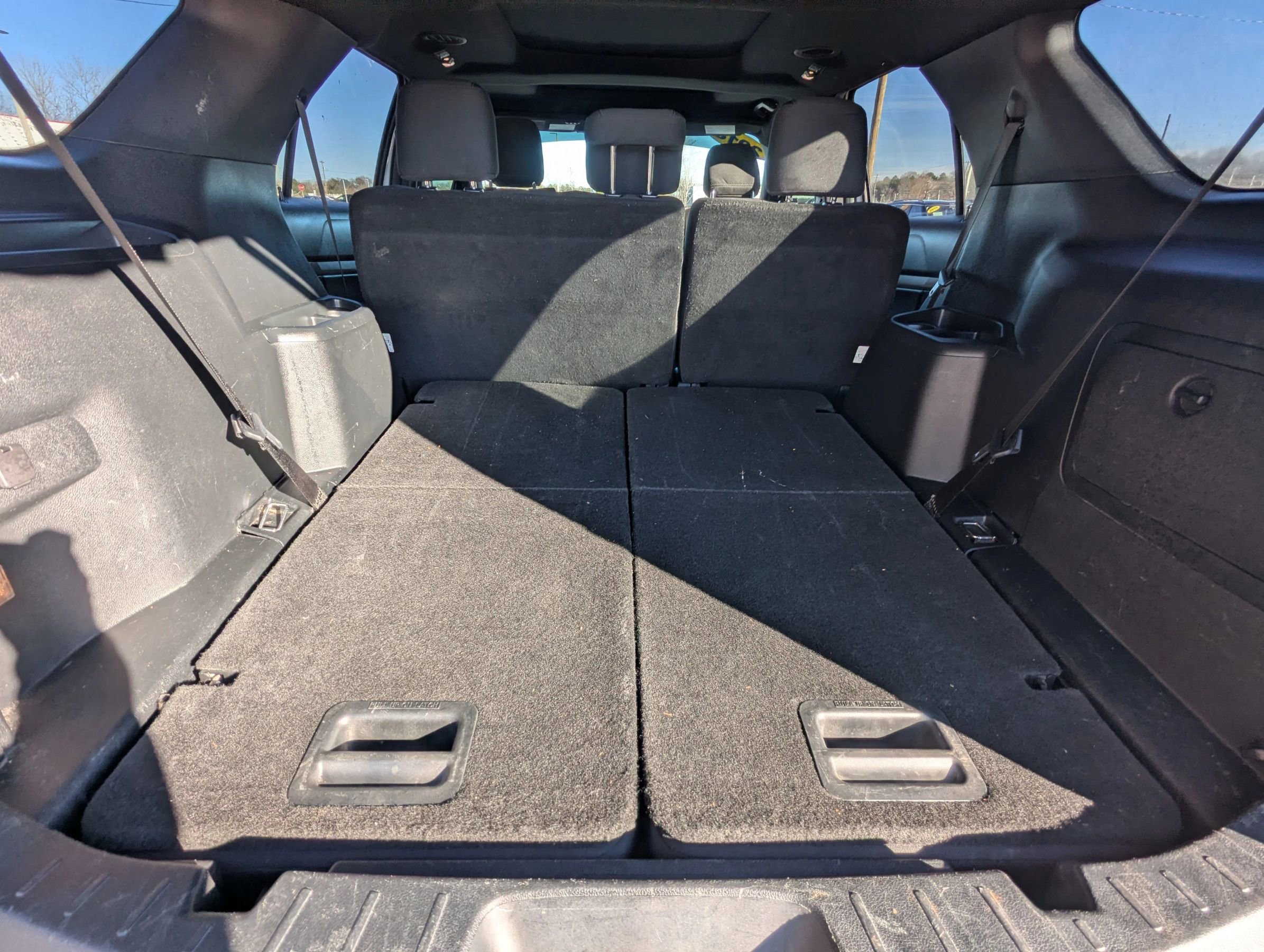 Used 2018 Ford Explorer XLT w/ Equipment Group 201A image 9
