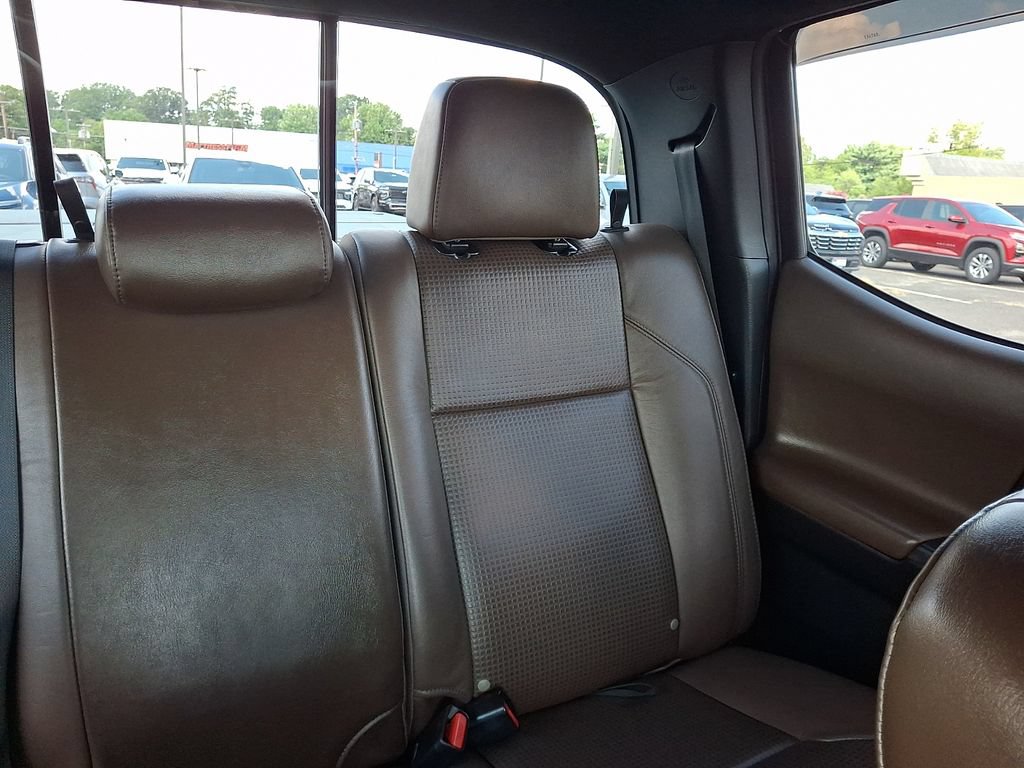 Used 2019 Toyota Tacoma Limited AWD/4WD image 21