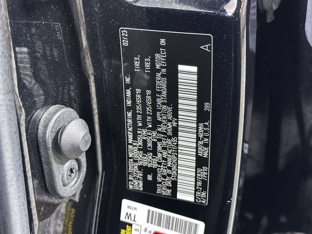 Used 2023 Toyota Highlander XLE AWD/4WD image 35