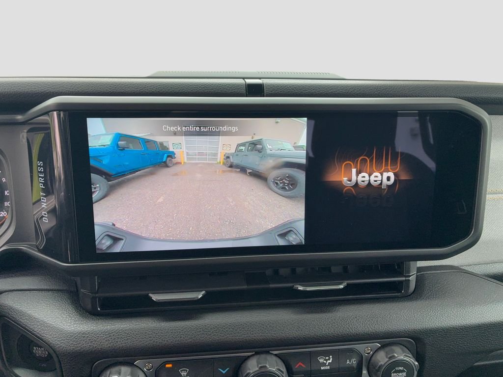 New 2026 Jeep Gladiator Sport AWD/4WD image 16