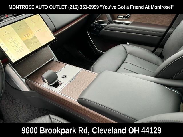 New 2025 Land Rover Range Rover SE image 12