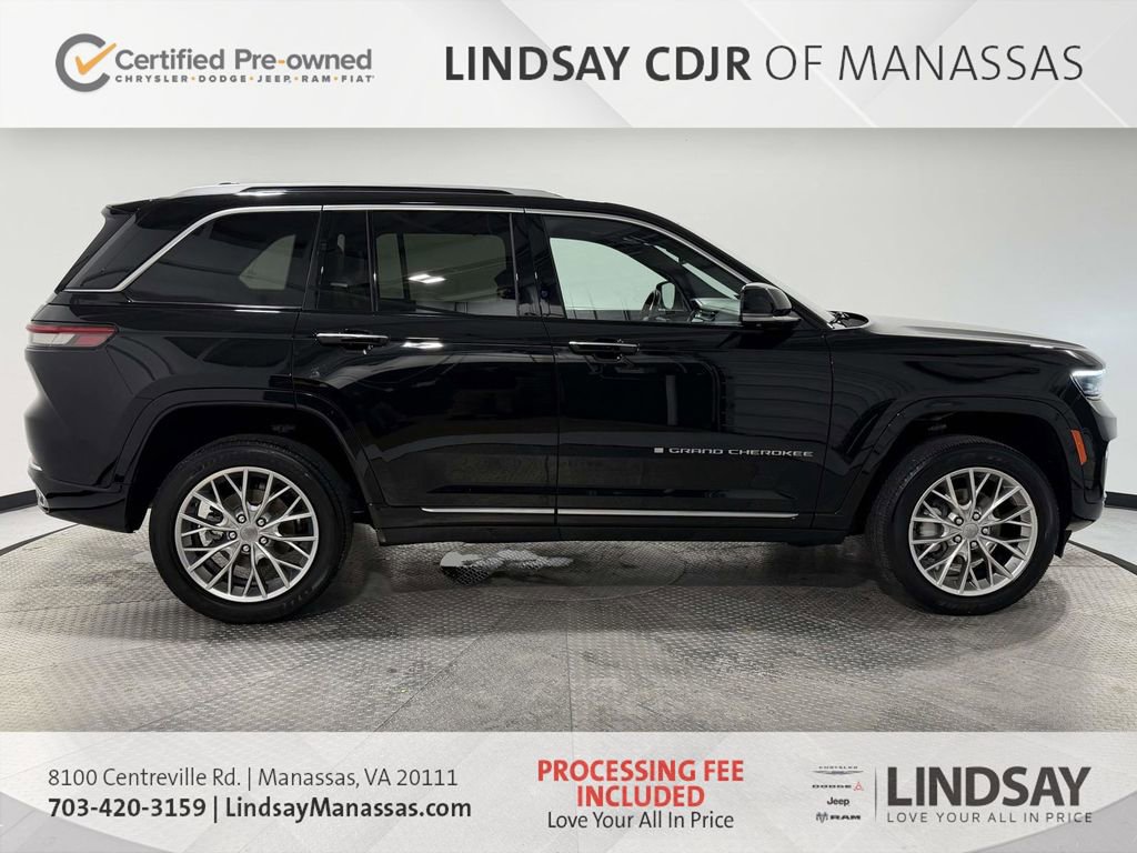 Certified 2022 Jeep Grand Cherokee Summit w/ Luxury Tech Group V AWD/4WD image 9