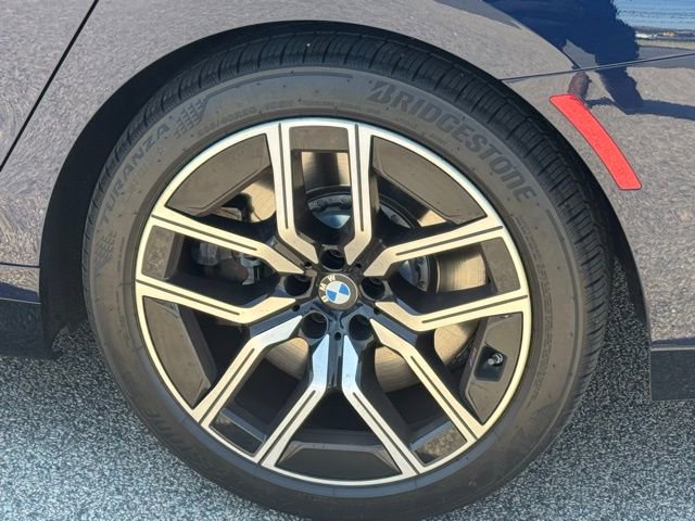 Used 2023 BMW 760i xDrive AWD/4WD image 6