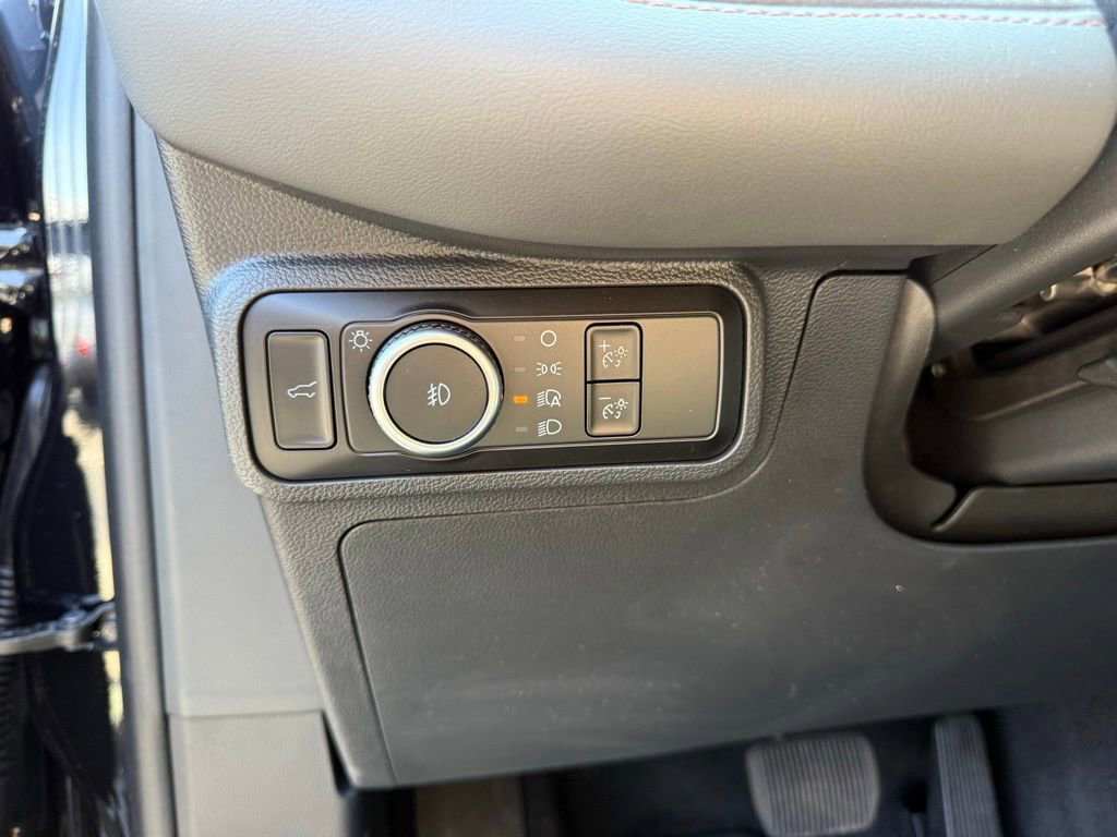 New 2026 Ford Explorer Active w/ Active Comfort Package AWD/4WD image 13