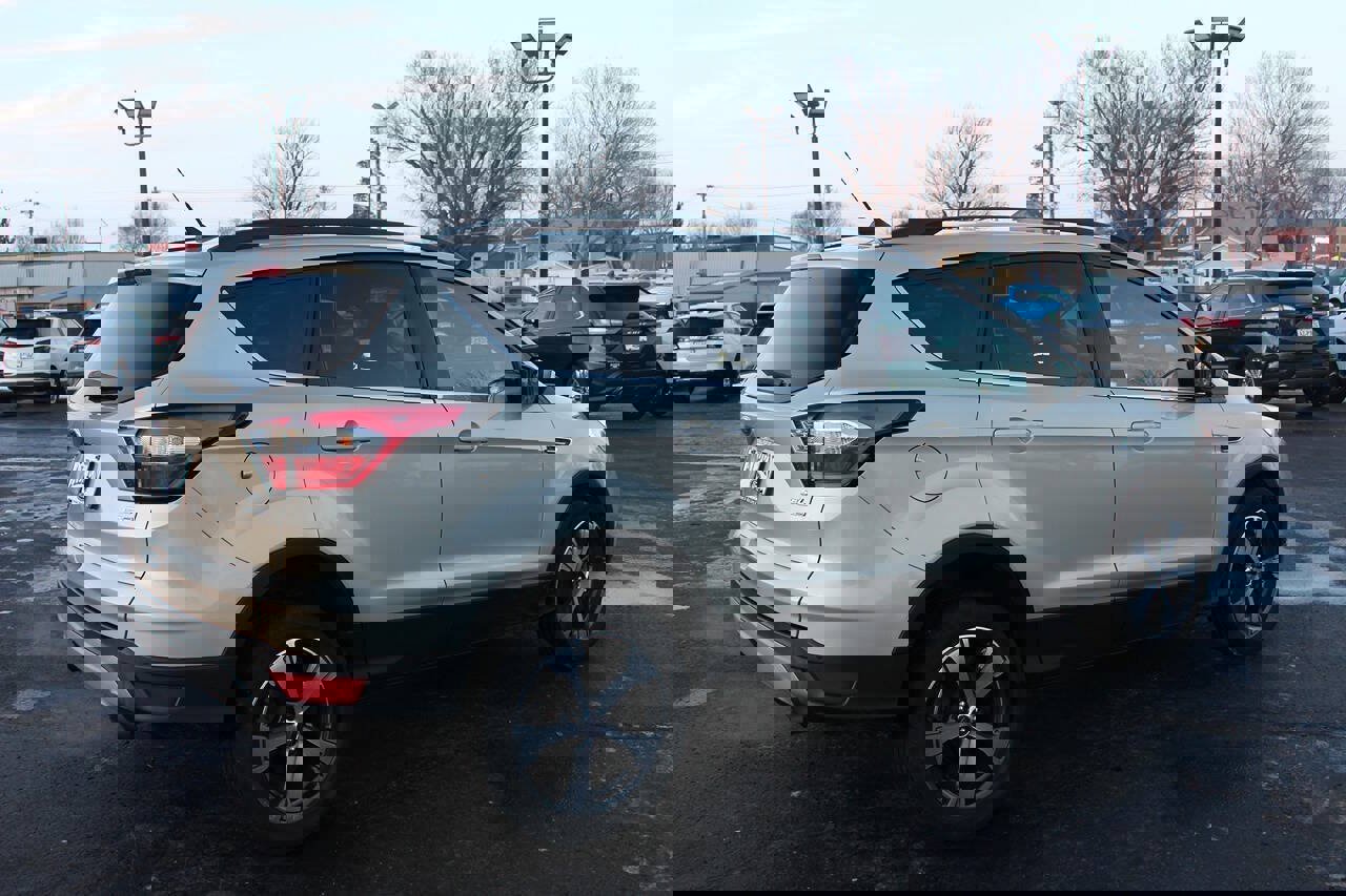Used 2018 Ford Escape SEL image 4