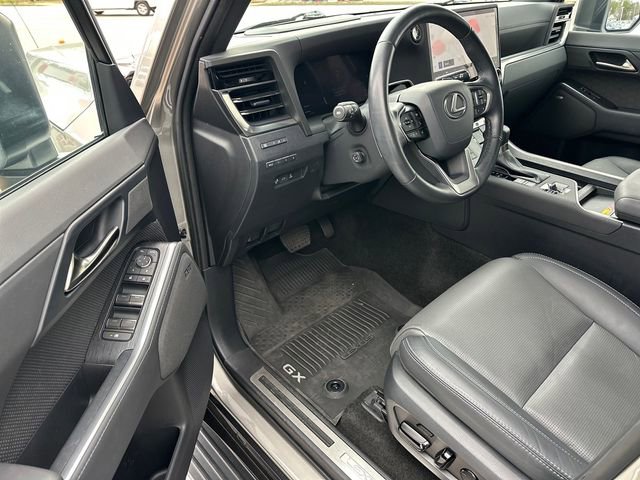 Used 2024 Lexus GX 550 image 10