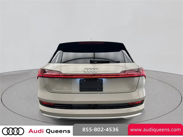 Certified 2022 Audi e-tron Premium image 3