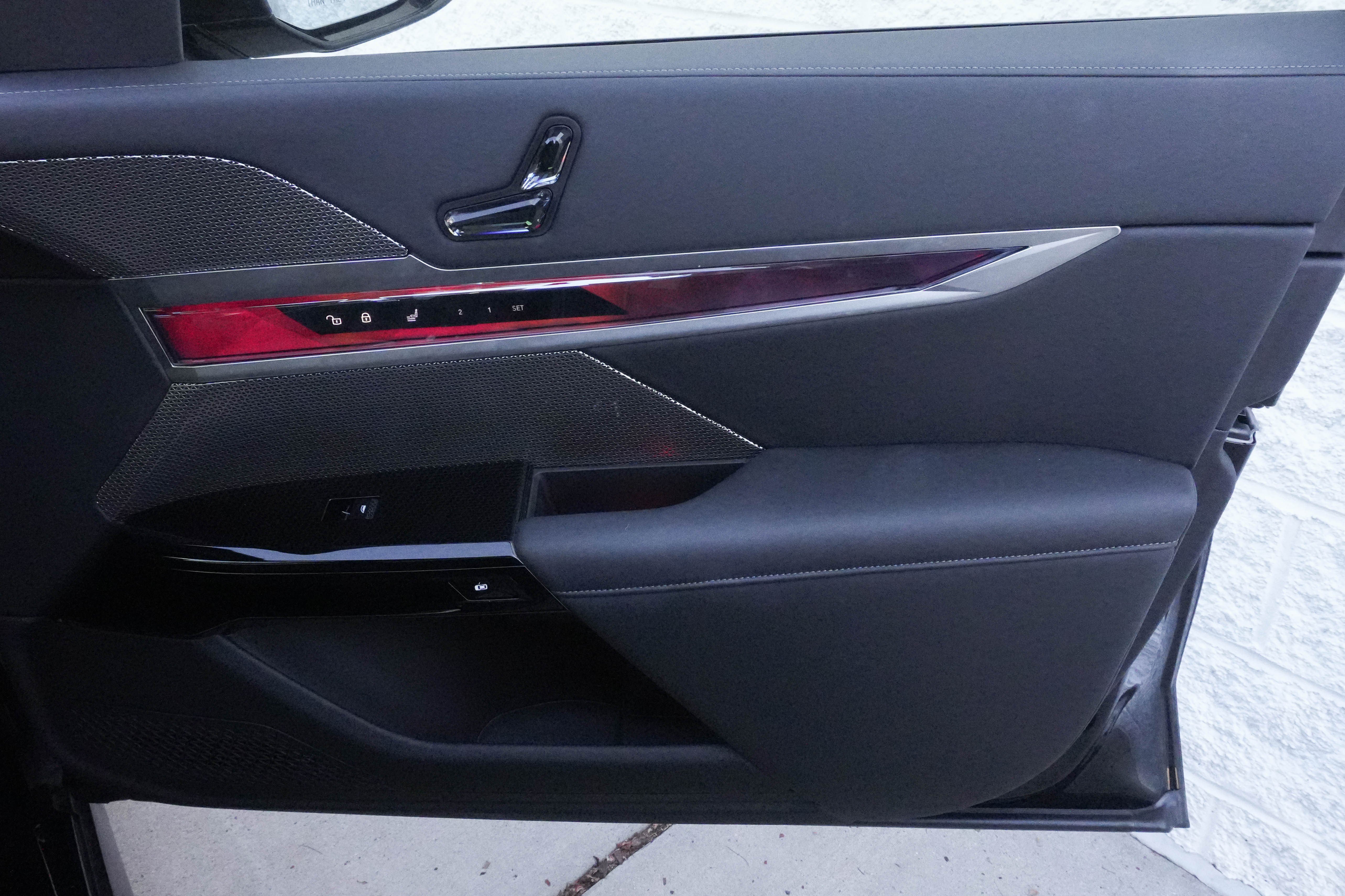 Certified 2024 BMW 740i RWD image 29