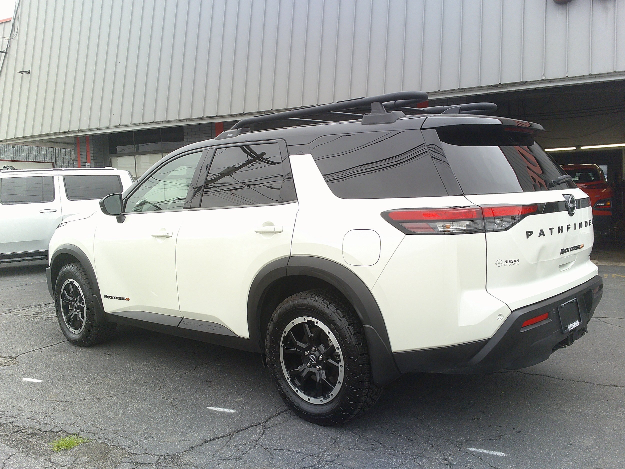 Used 2024 Nissan Pathfinder Rock Creek AWD/4WD image 5