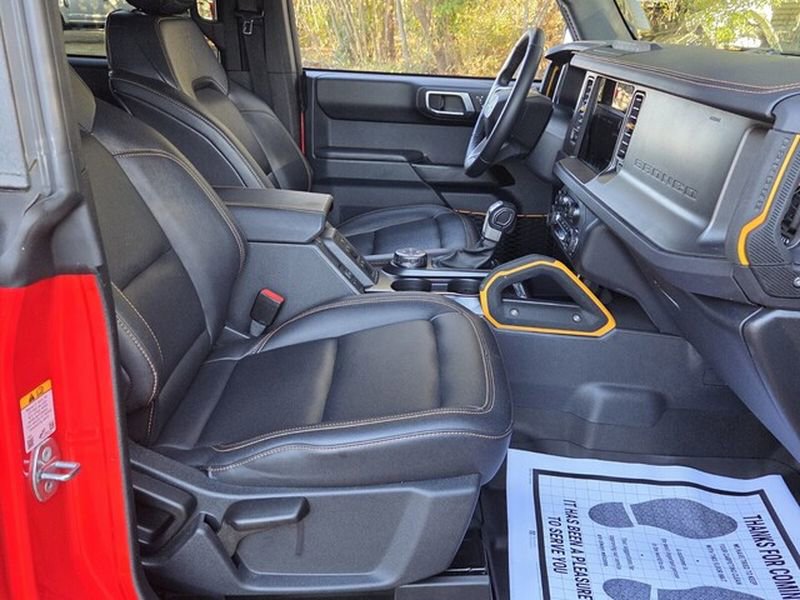 Used 2024 Ford Bronco Badlands image 16
