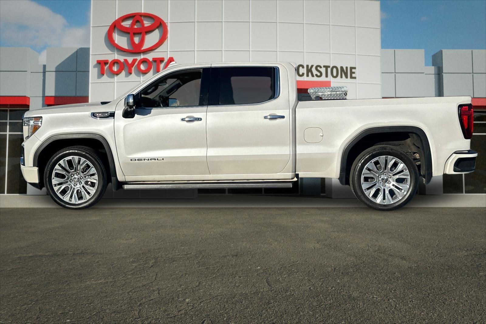 Used 2022 GMC Sierra 1500 Denali w/ Denali Reserve Package AWD/4WD image 6