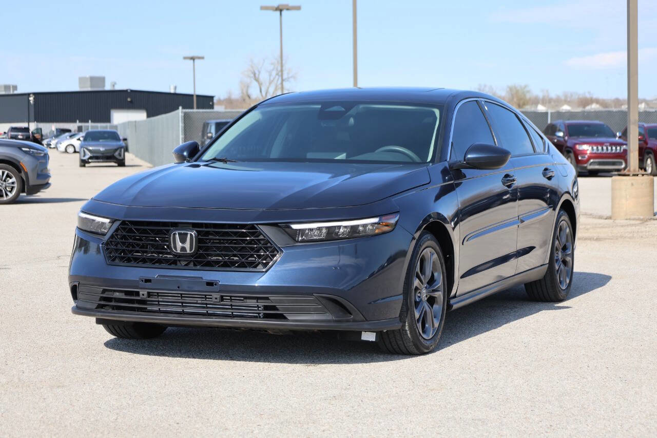 Used 2023 Honda Accord EX image 6