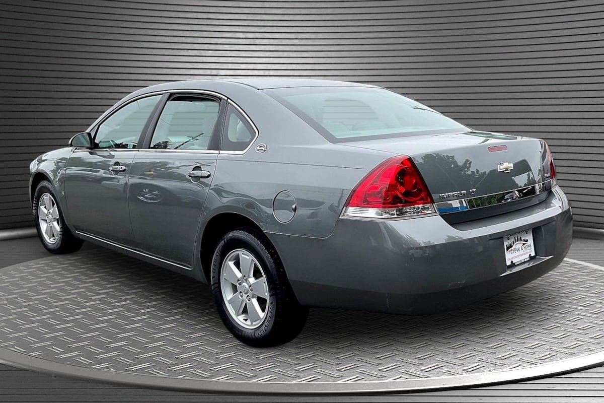 Used 2008 Chevrolet Impala LT FWD image 4