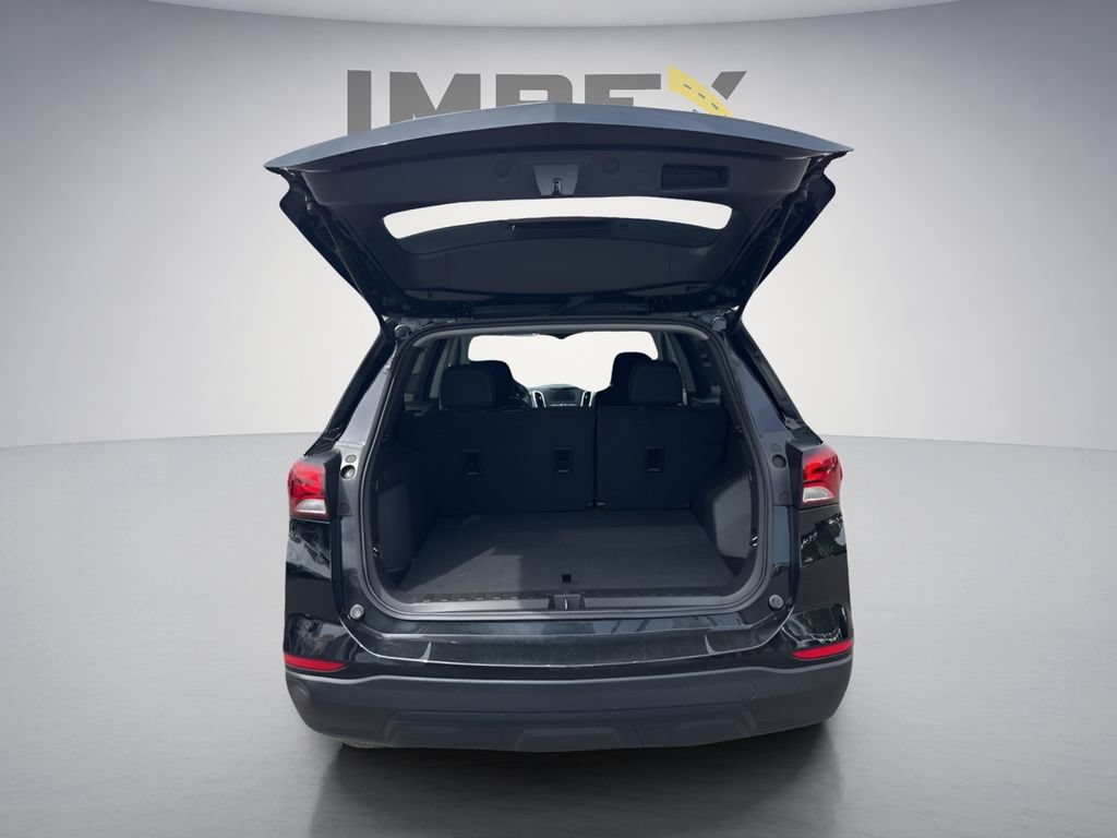 Used 2024 Chevrolet Equinox LS w/ LS Convenience Package FWD image 29