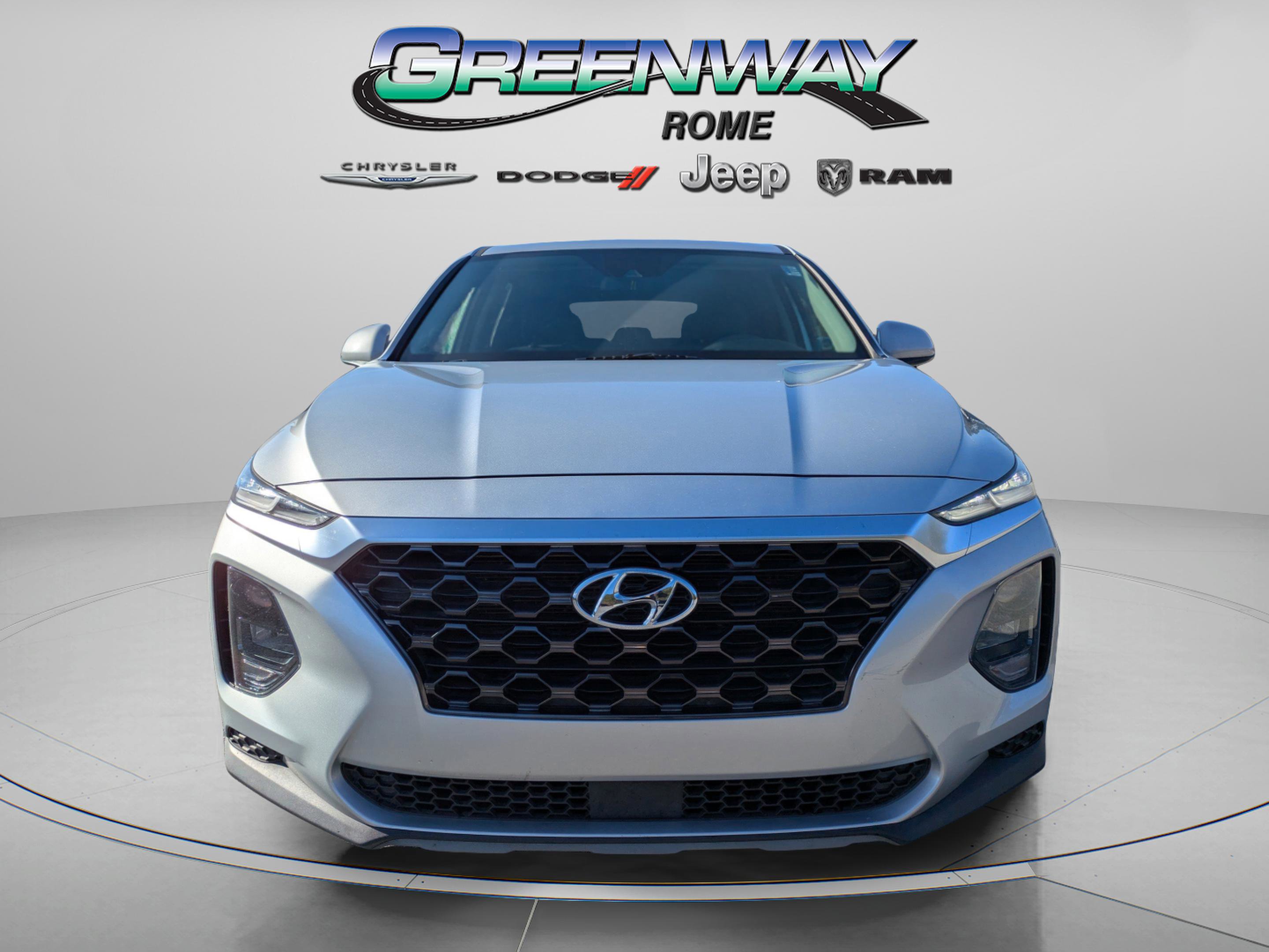 Used 2019 Hyundai Santa Fe SE image 3