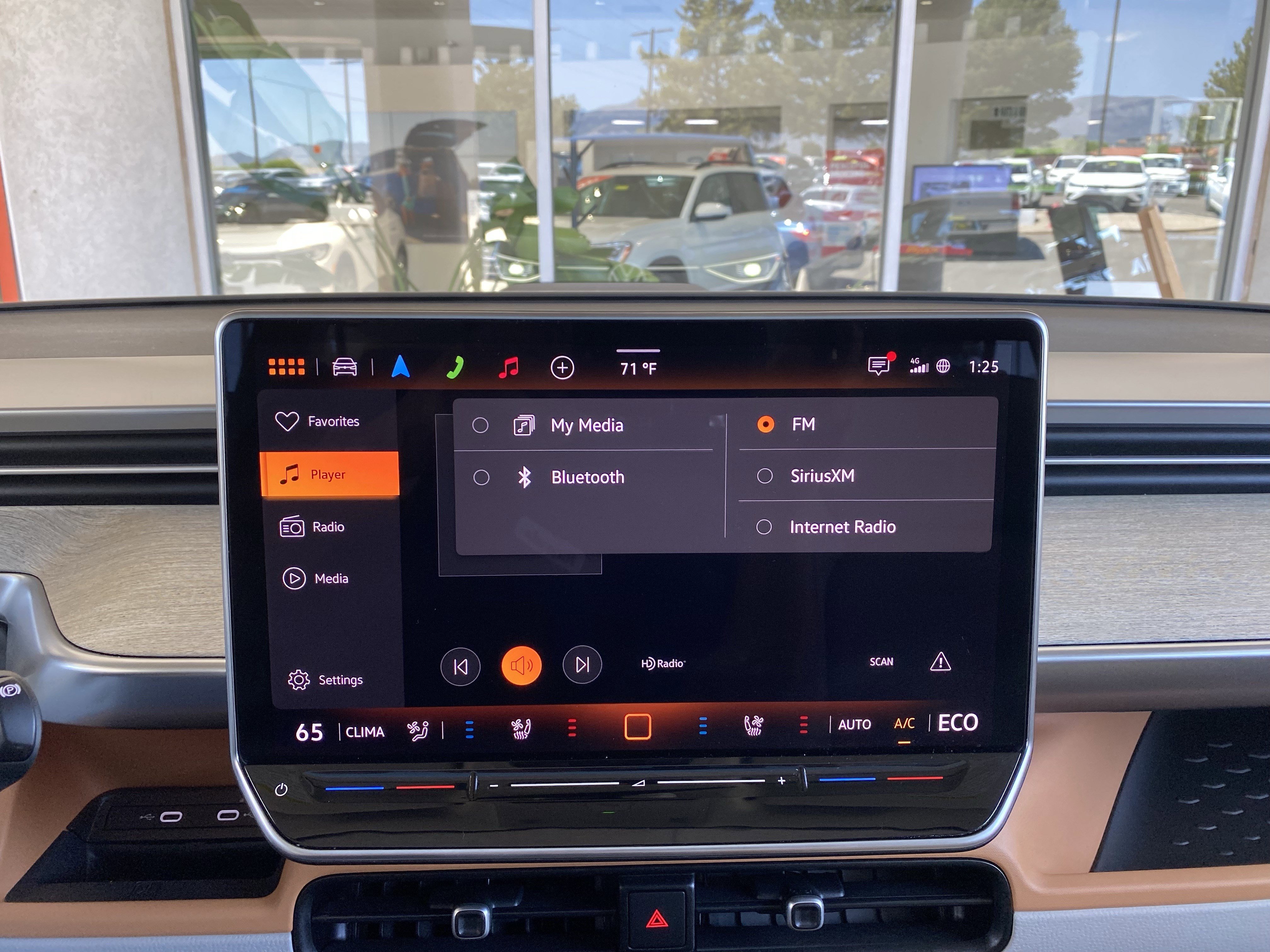 Used 2025 Volkswagen ID. Buzz 1st Edition image 26