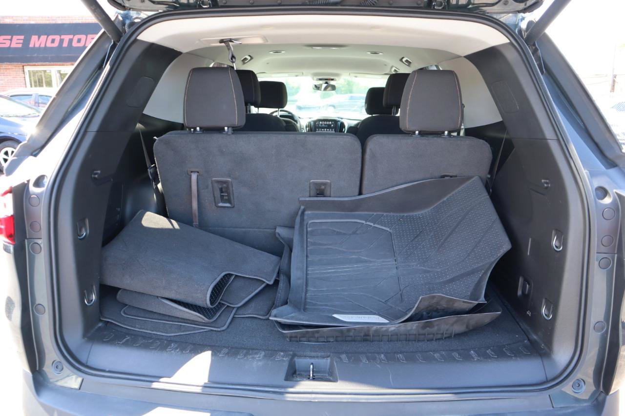 Used 2019 Chevrolet Traverse LT FWD image 15
