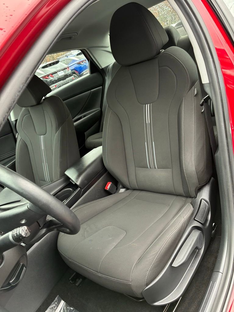 Used 2023 Hyundai Elantra SEL w/ Convenience Package image 15