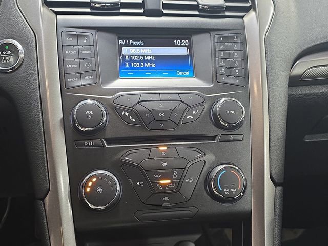 Used 2017 Ford Fusion SE image 21