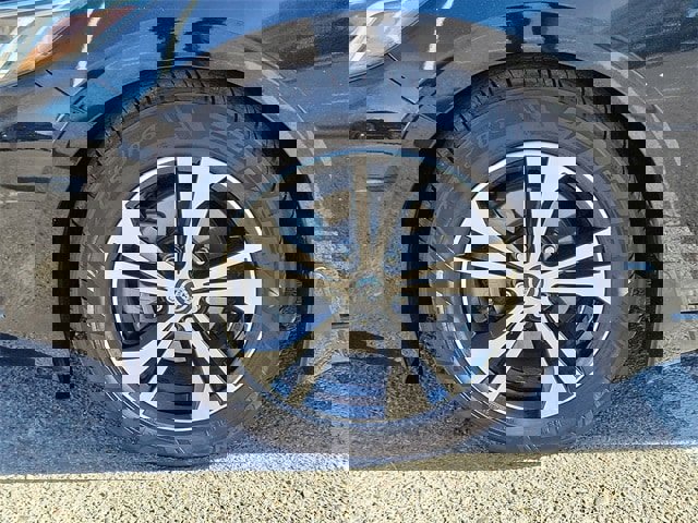 Used 2020 Nissan Sentra SV image 32