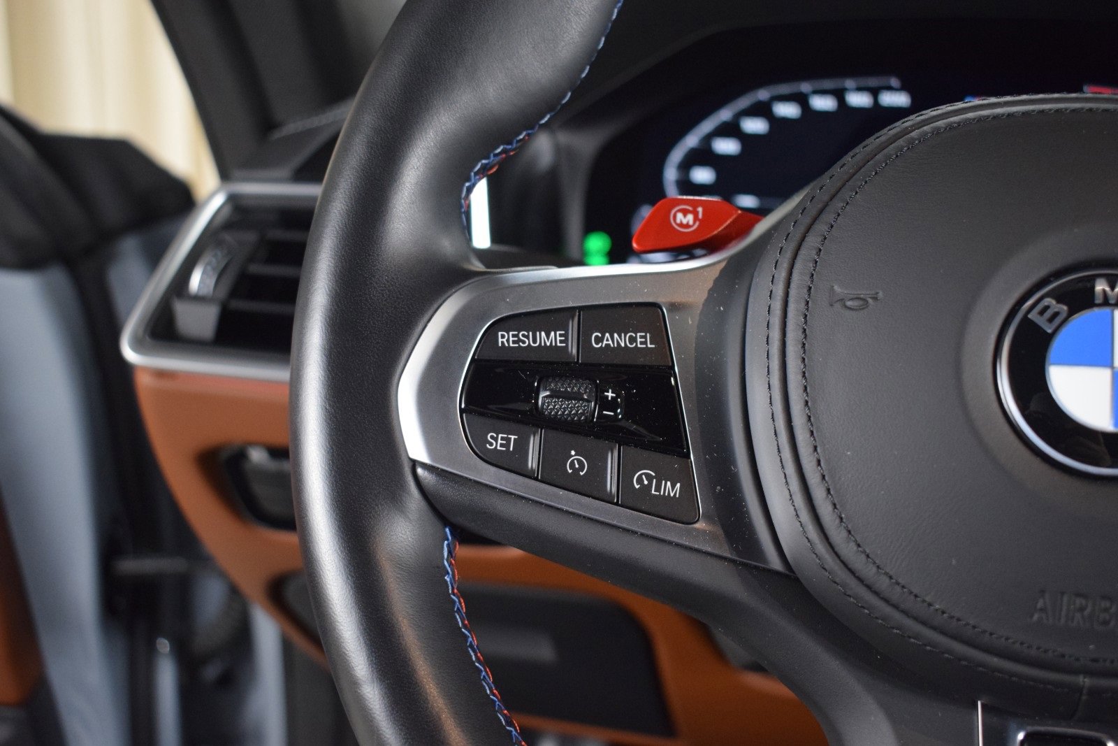 Used 2023 BMW M4 Coupe w/ M Driver's Package image 24